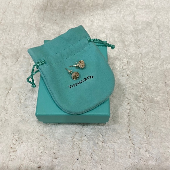 Tiffany knot earrings